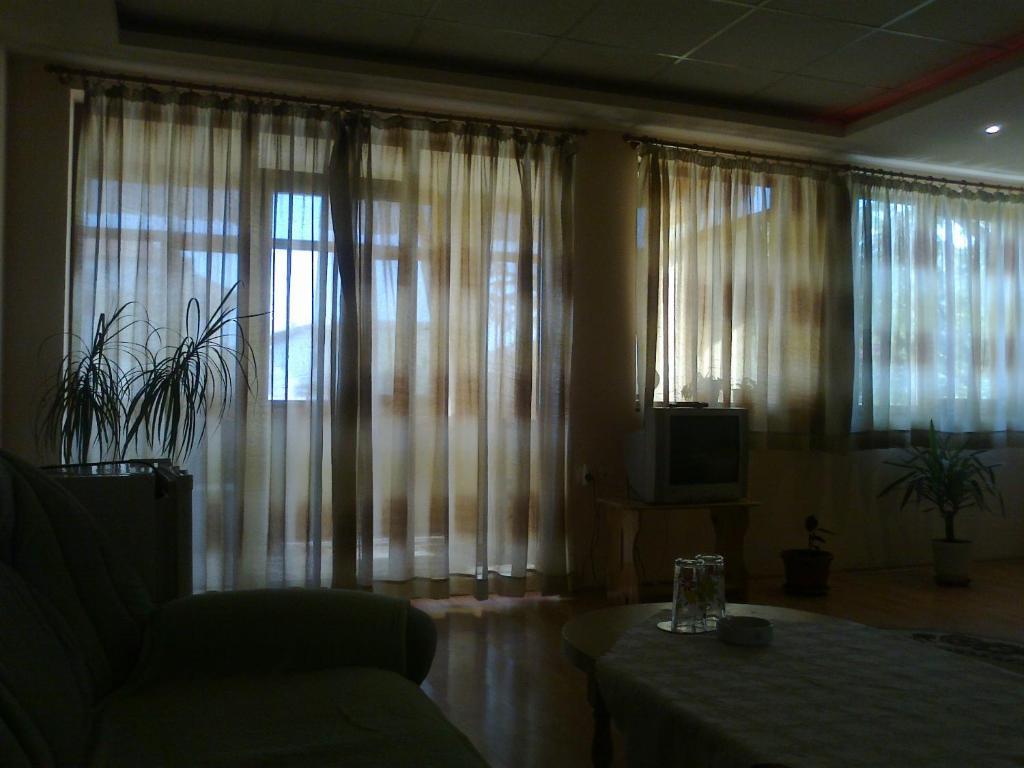 Hotel Rade 2 Vratsa Habitación foto